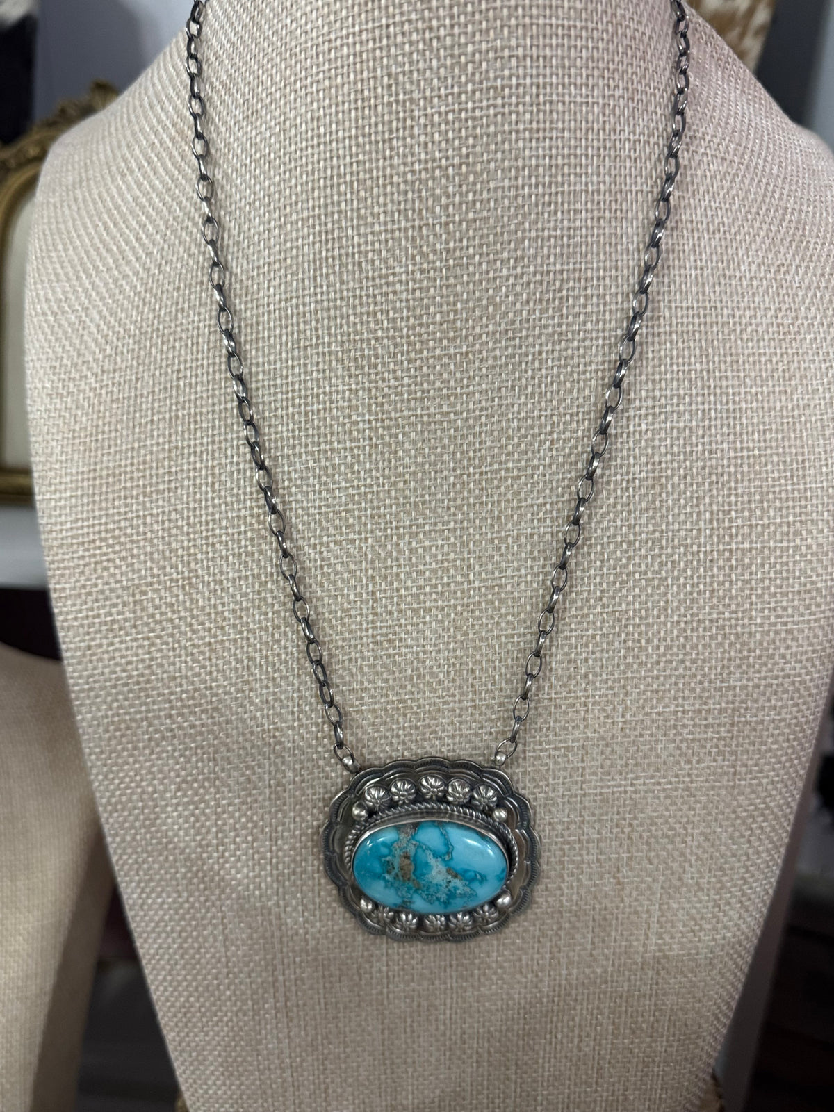 White water necklace
