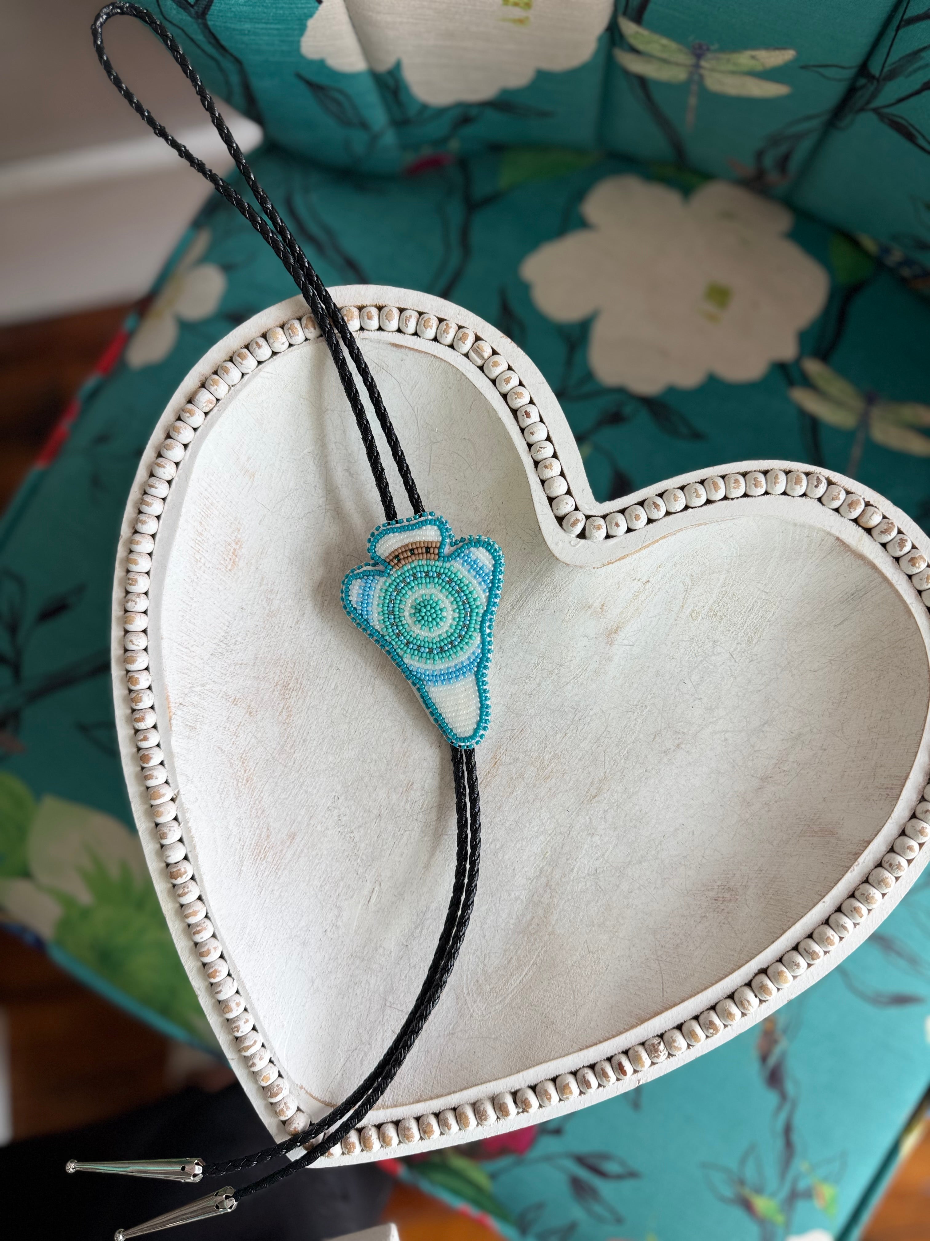 Hand beaded arrow bolo